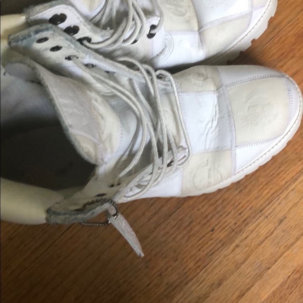 Timberlands - Picture 5 of 7